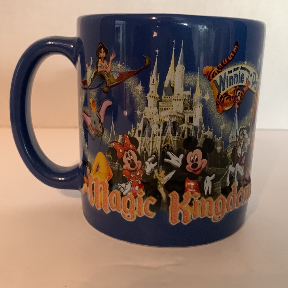 Magic Kingdom, Disney, mug, based on Whinnie the Pooh. Raised design.
